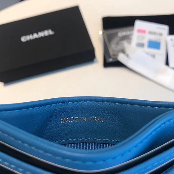 シャネル財布全体デザイン